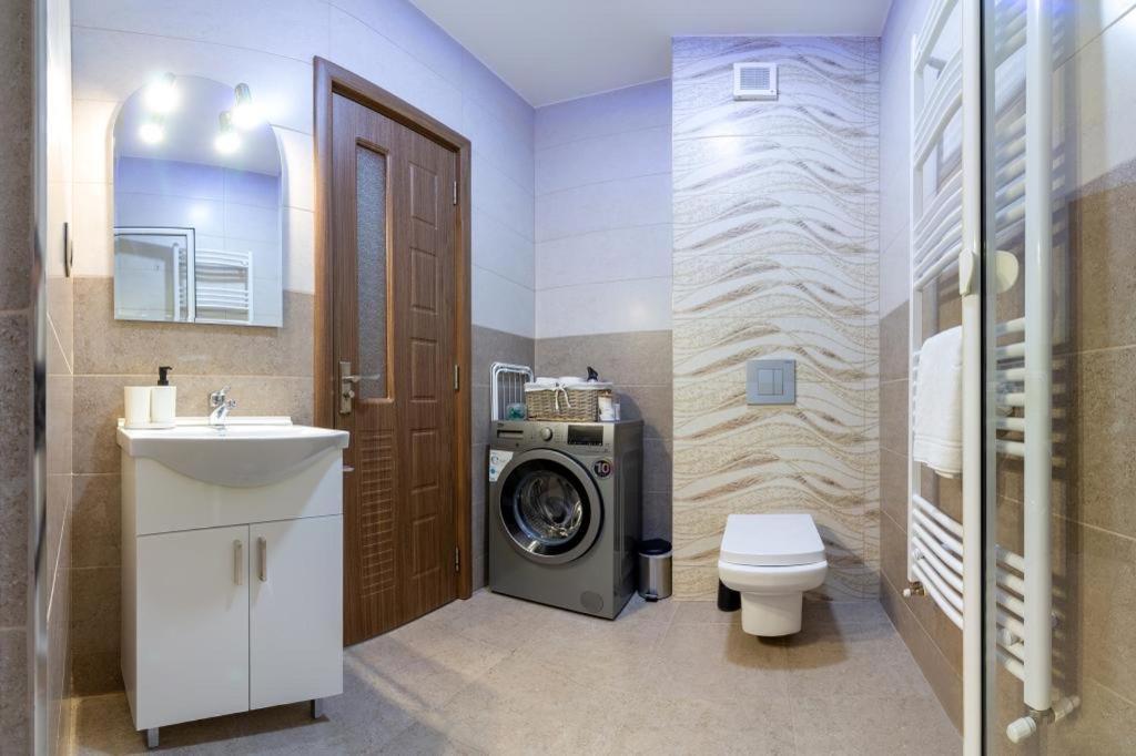 Isaran Apartment